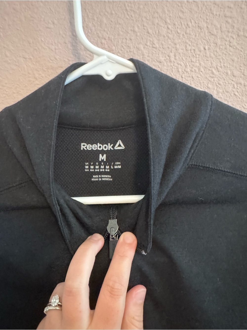 Reebok Speedwick grey Quarter Zip Lightweight Activewear Pullover - Picture 3 of 5